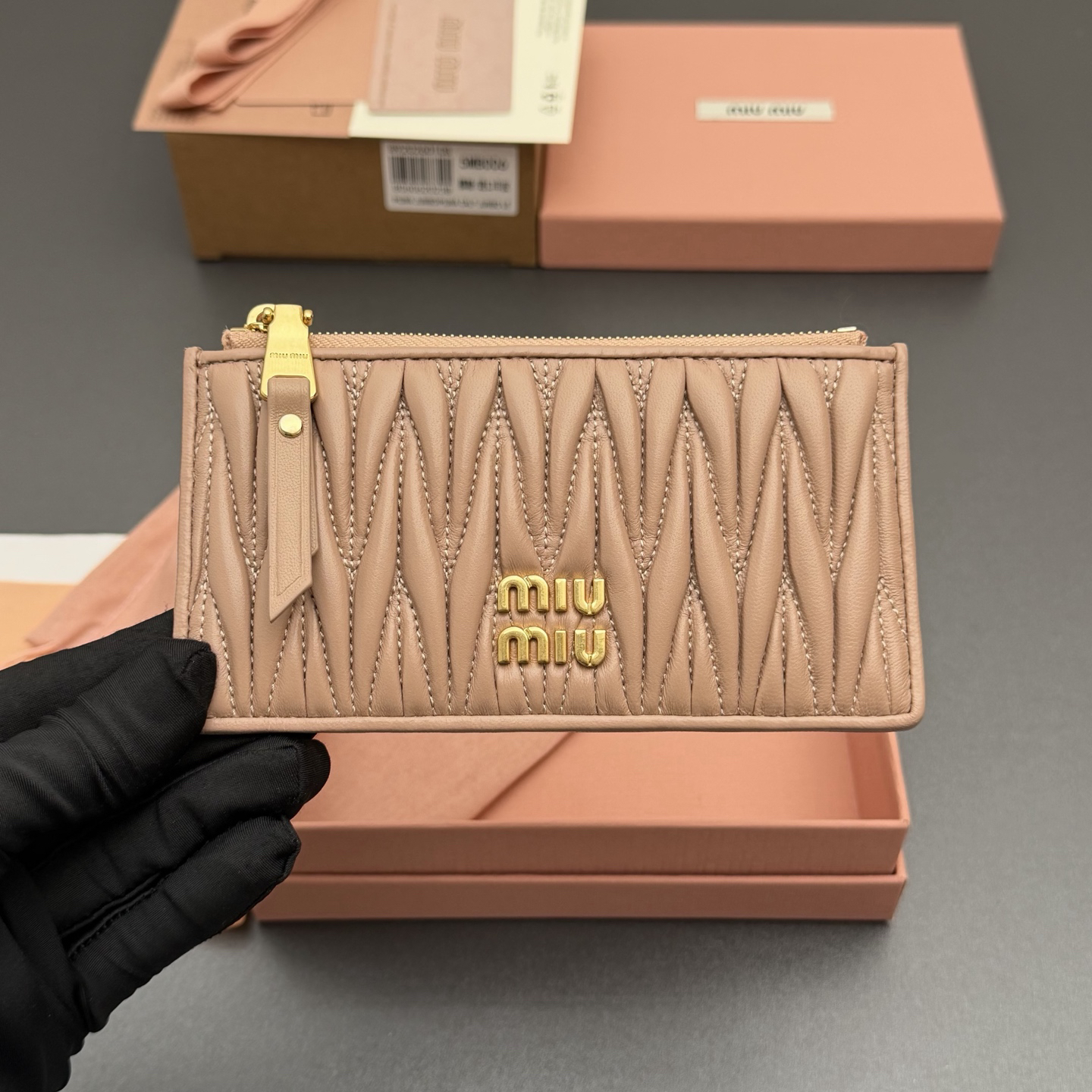 [TOP] Miu Miu  Wallet 15 x 8 cm - Nude pink