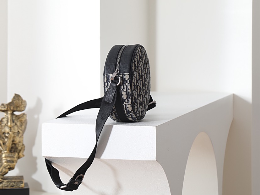 [TOP] Christian Dior Men's Bag 20x20x7.5cm - Black - 711 Luxury