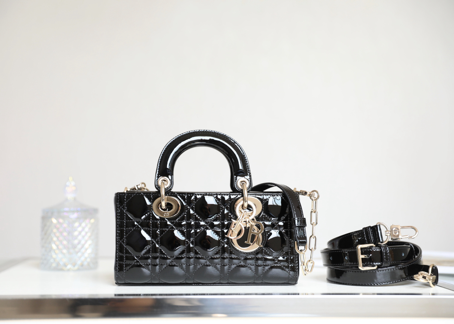 [TOP] Christian Dior Lady D-Joy Bag 22x12x5cm - Black - 711 Luxury