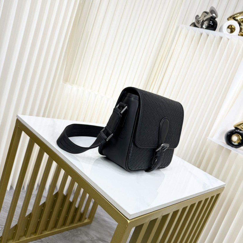 [TOP] Bottega Veneta BV Men's Bag 22-19-10cm - Black - 711 Luxury