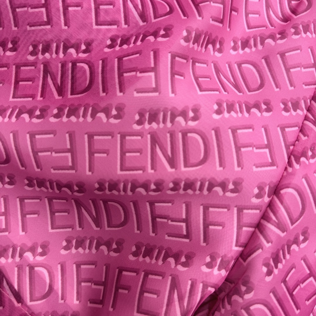 [TOP] FENDI Shirt + Shorts Suit - Pink