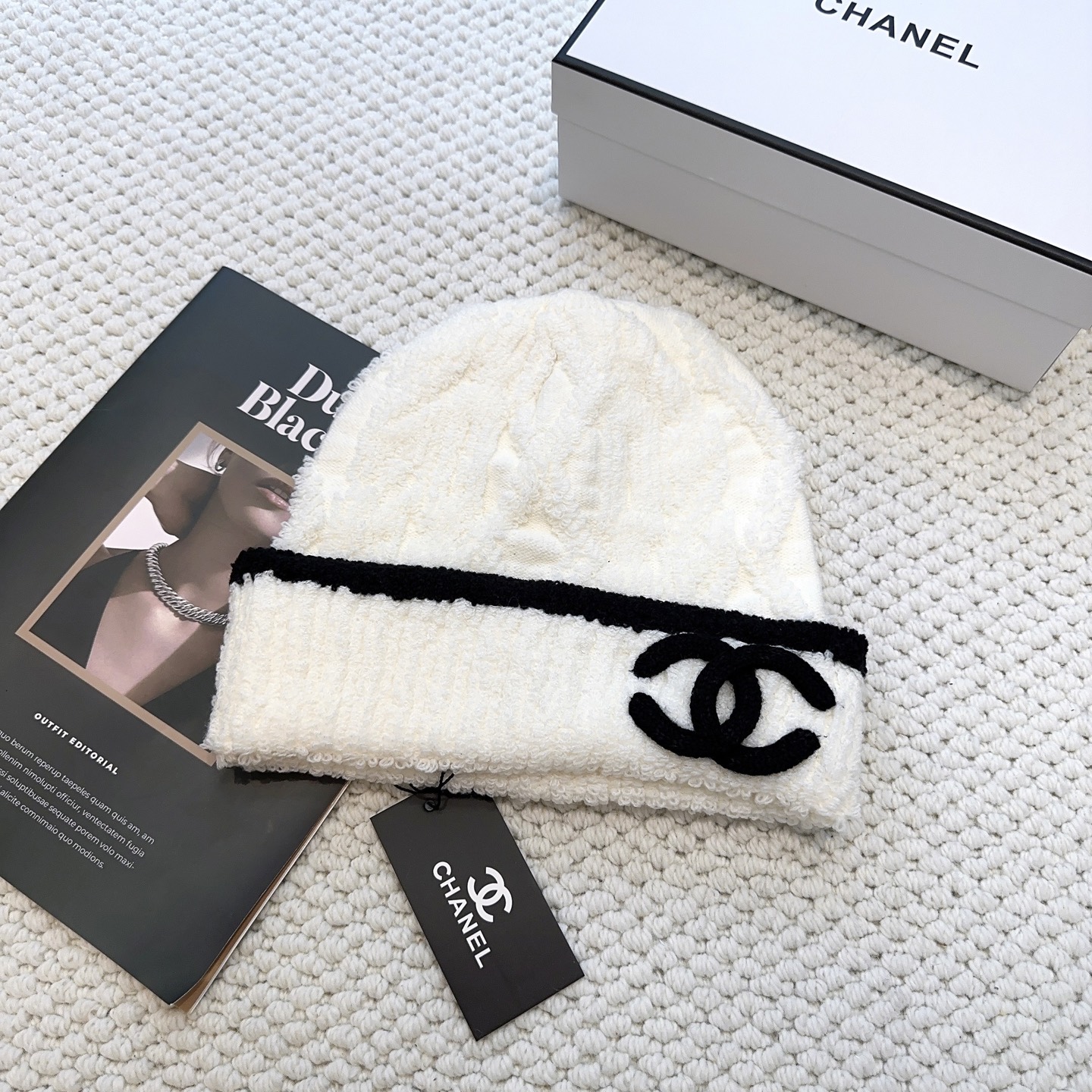 [TOP] CHANEL Knitted Hat - 2 Colour