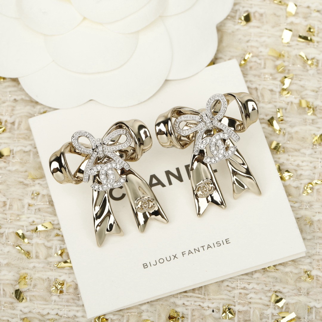 [TOP] CHANEL Earrings - Silver