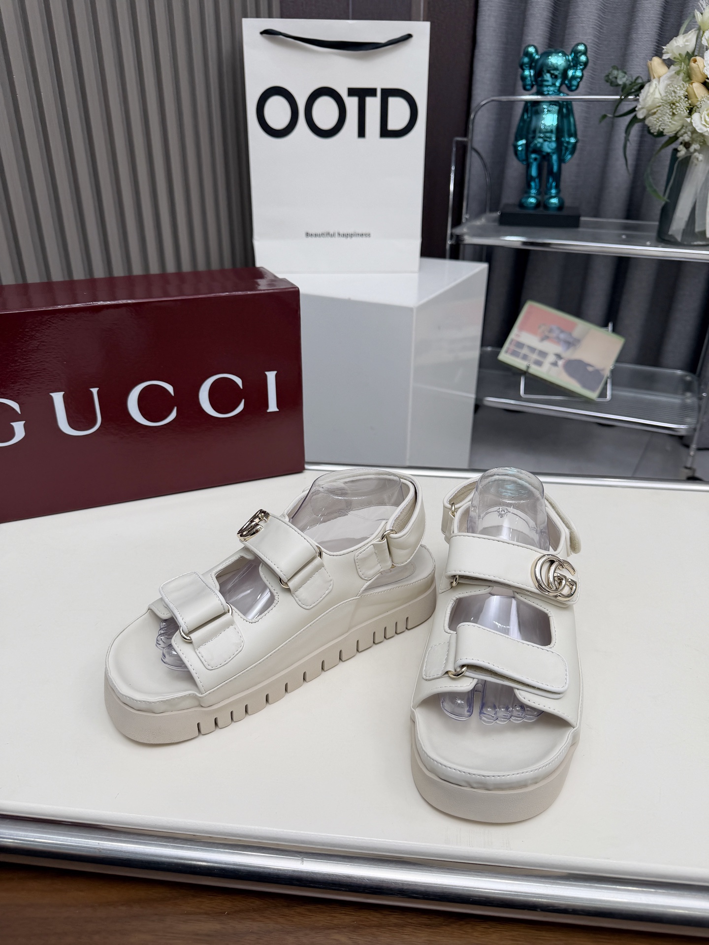 [TOP] GUCCI Velcro Thick-soled Sandals - White - 711 Luxury