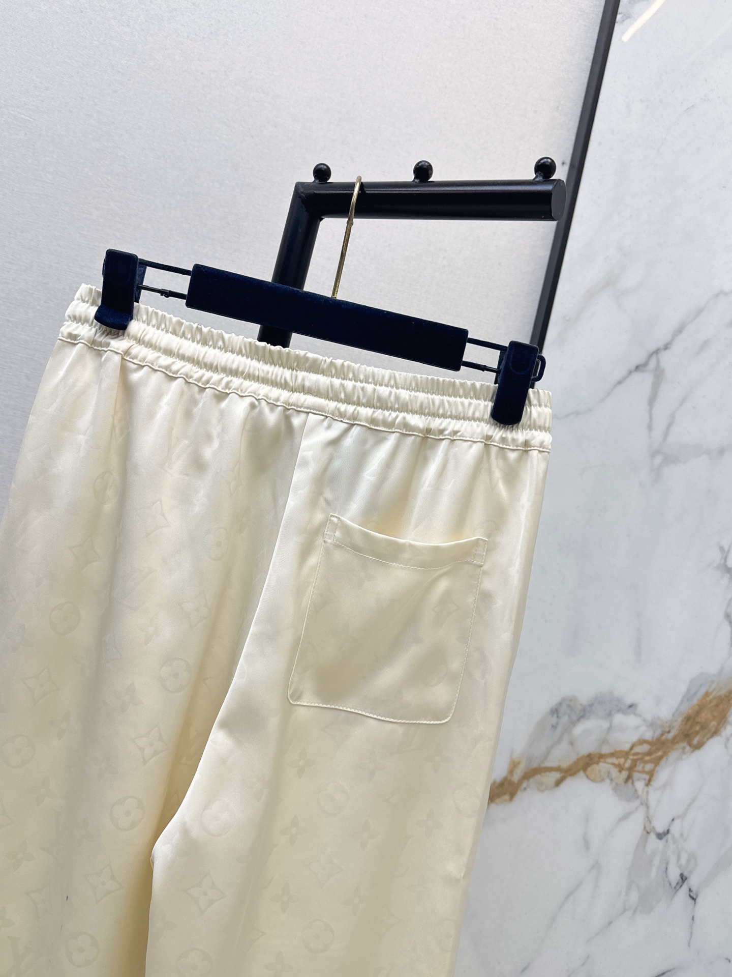 [TOP] Louis Vuitton LV Pants - White