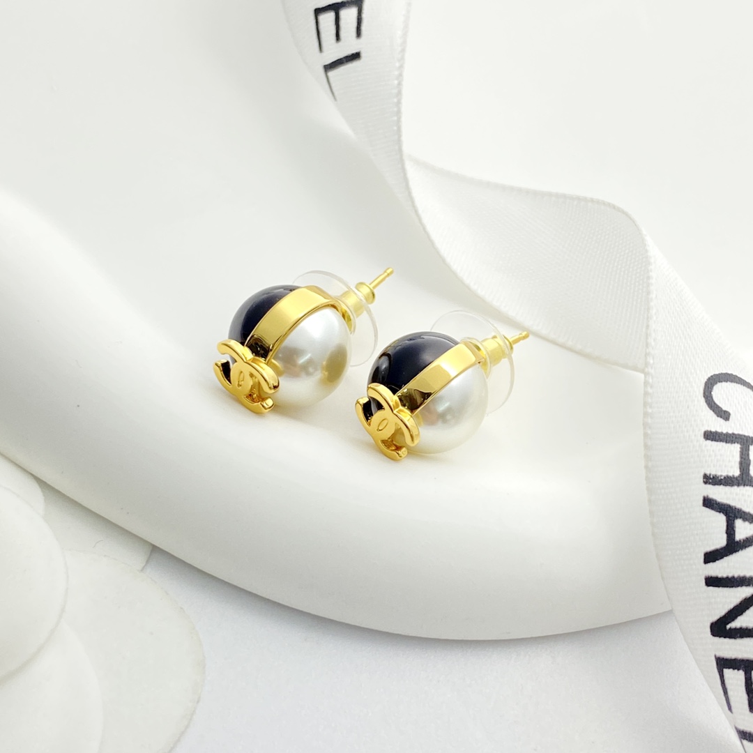 [TOP] CHANEL CC Earrings - Gold