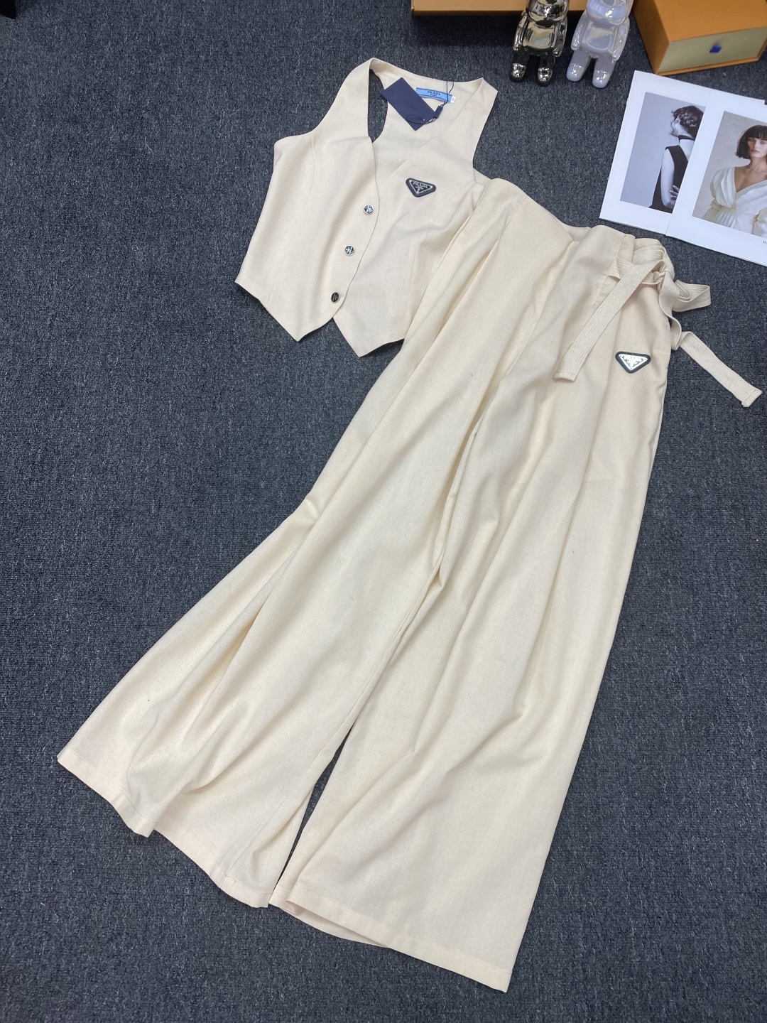 [TOP] PRADA Suit - Apricot