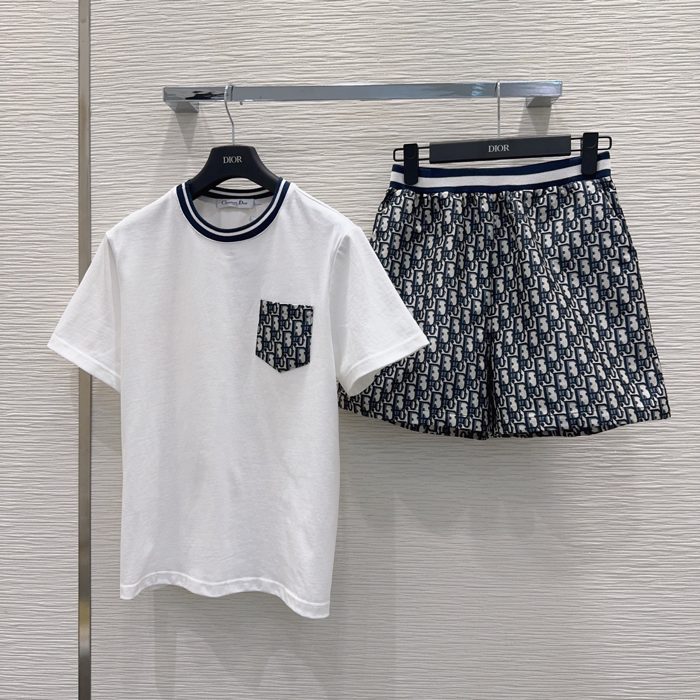 [TOP] Christian Dior Printed T-shirt + Shorts Set - White/Navy Blue