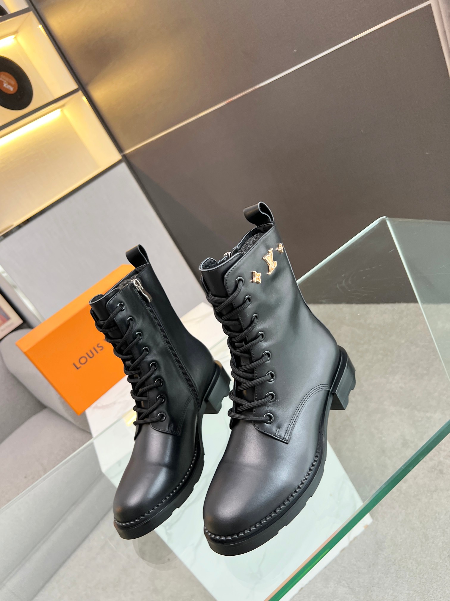 [TOP] Louis Vuitton LV Boots - Black - 711 Luxury