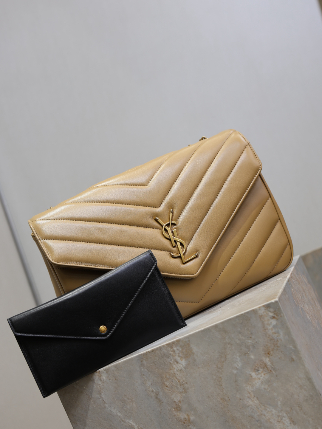 [TOP] Yves Saint Laurent YSL LouLou Bag Lambskin 32x22x10cm - Apricot & GHW - 711 Luxury