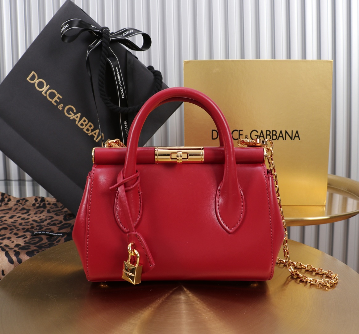 [TOP] Dolce & Gabbana D&G Marlene Bag Calfskin 19x13.5x7cm - Red - 711 Luxury