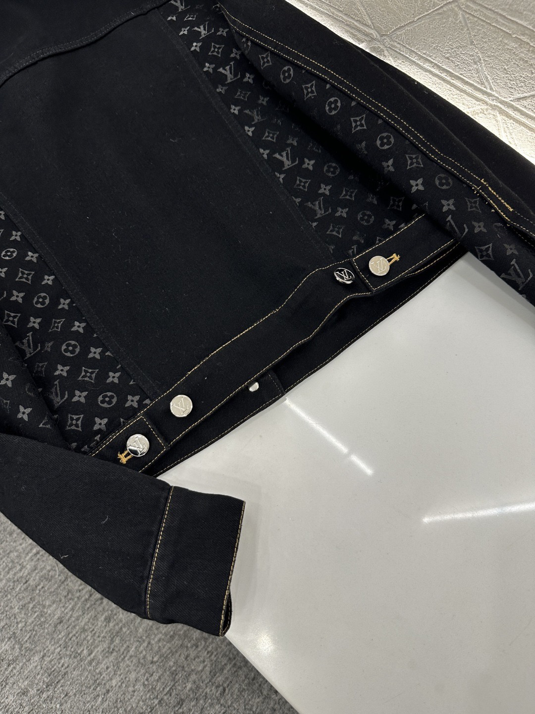 [TOP] Louis Vuitton LV Jacket - Black