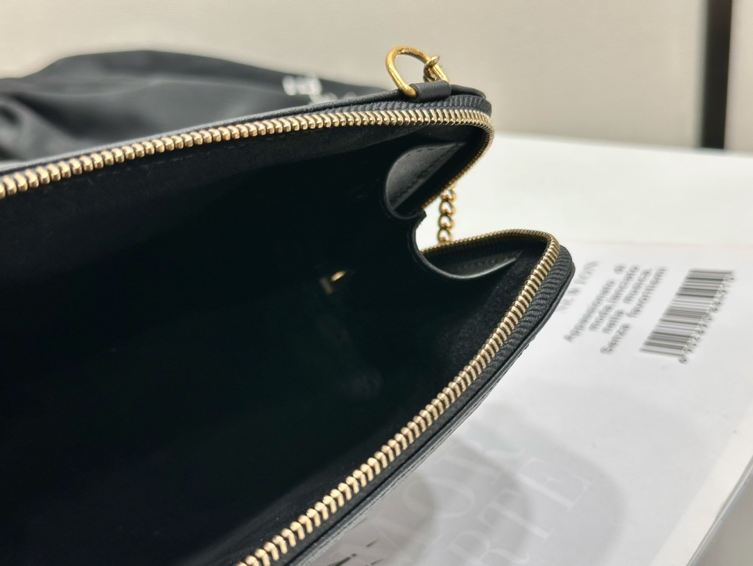 [TOP] CELINE Shell Bag Cowhide 16x11x8cm - Black - 711 Luxury