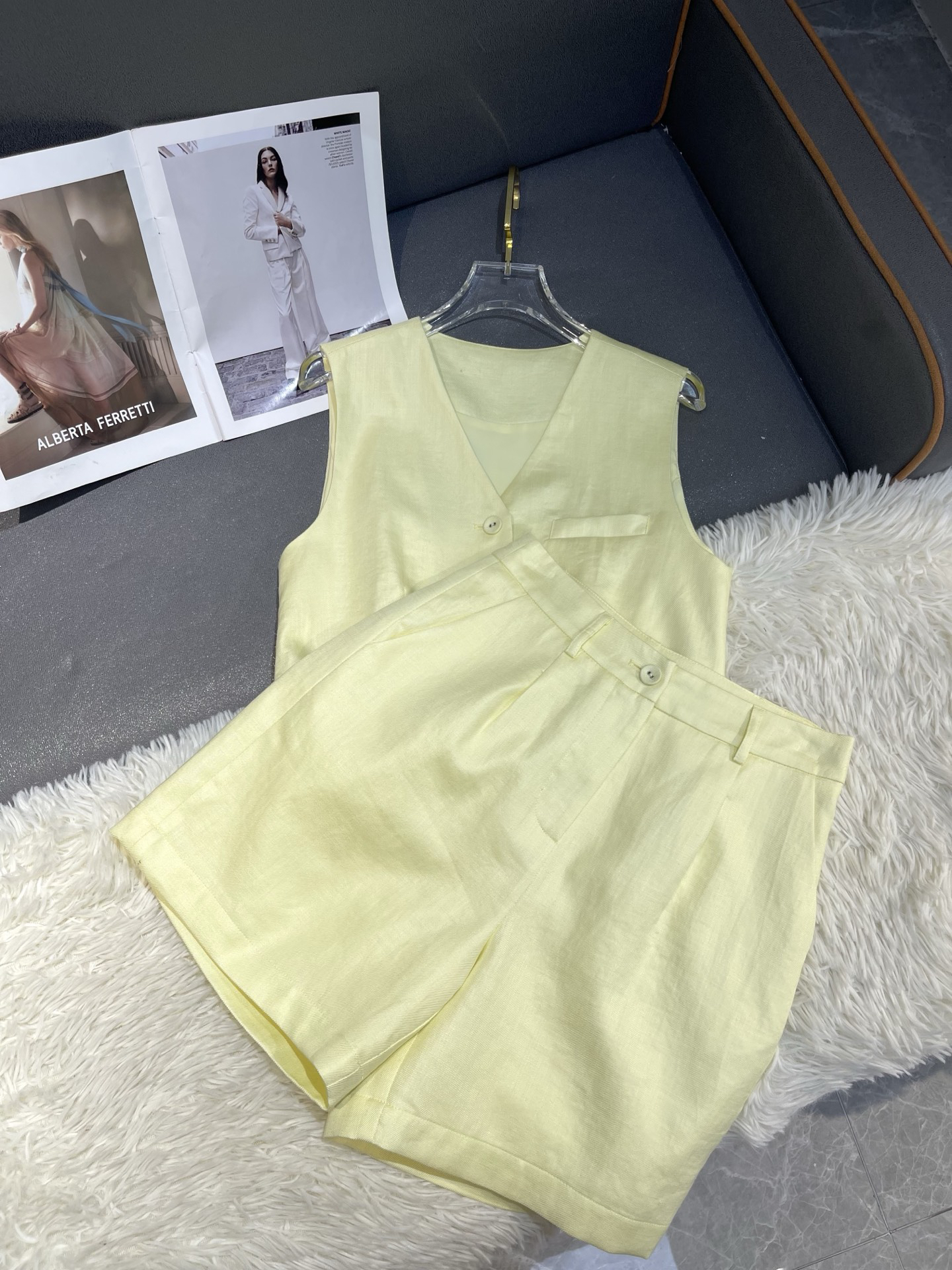 [TOP] Christian Dior  Suit - Yellow