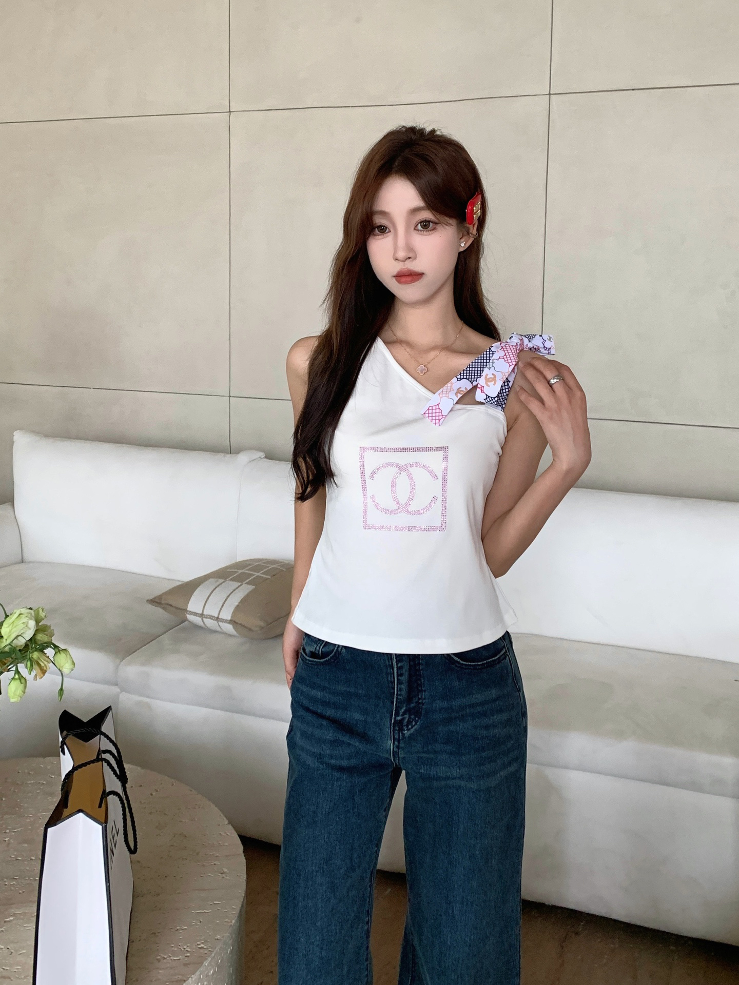 [TOP] CHANEL Vest - White