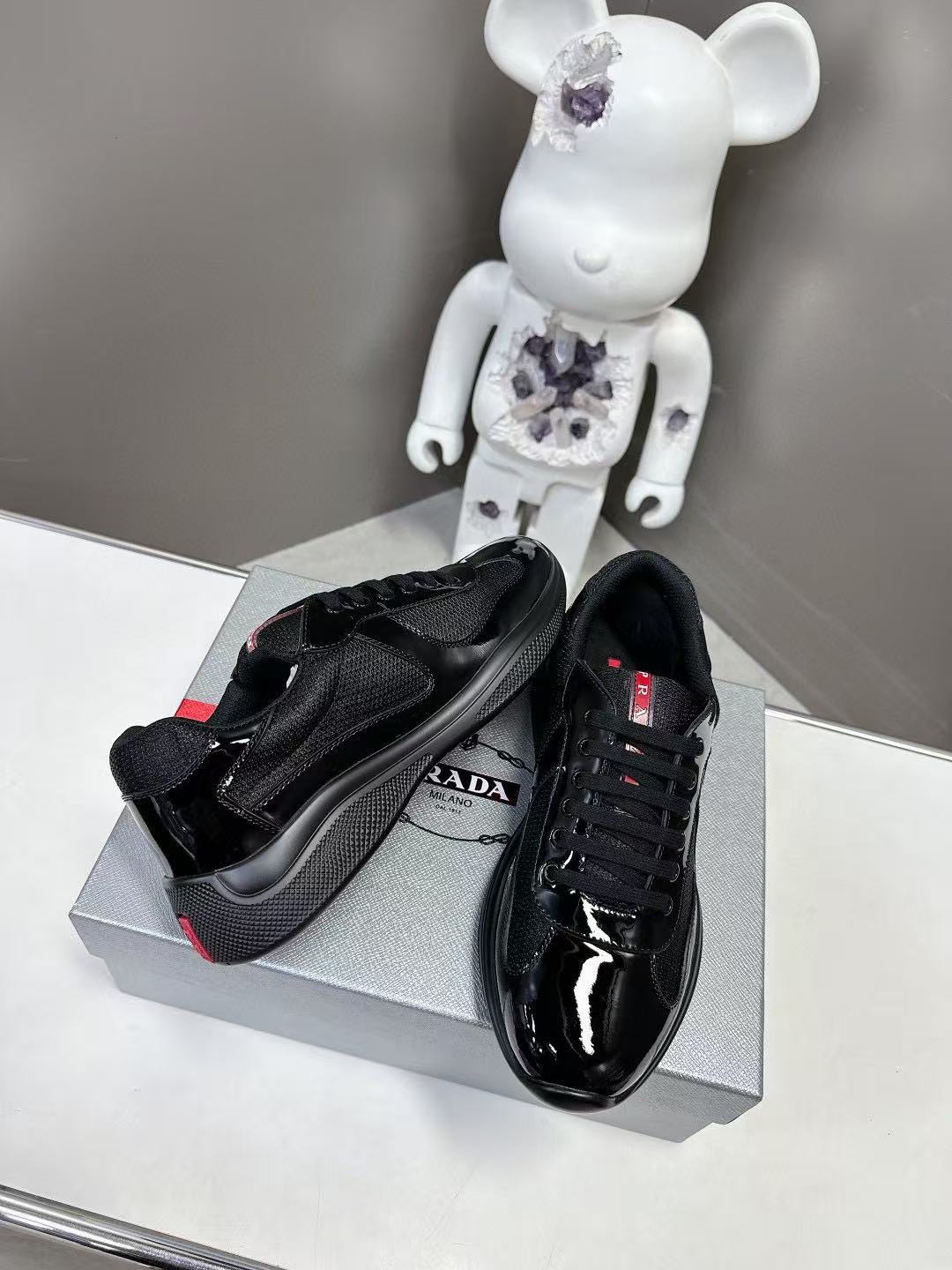 [TOP] PRADA  Men's and Women's Sneakers - Black - 711 Luxury
