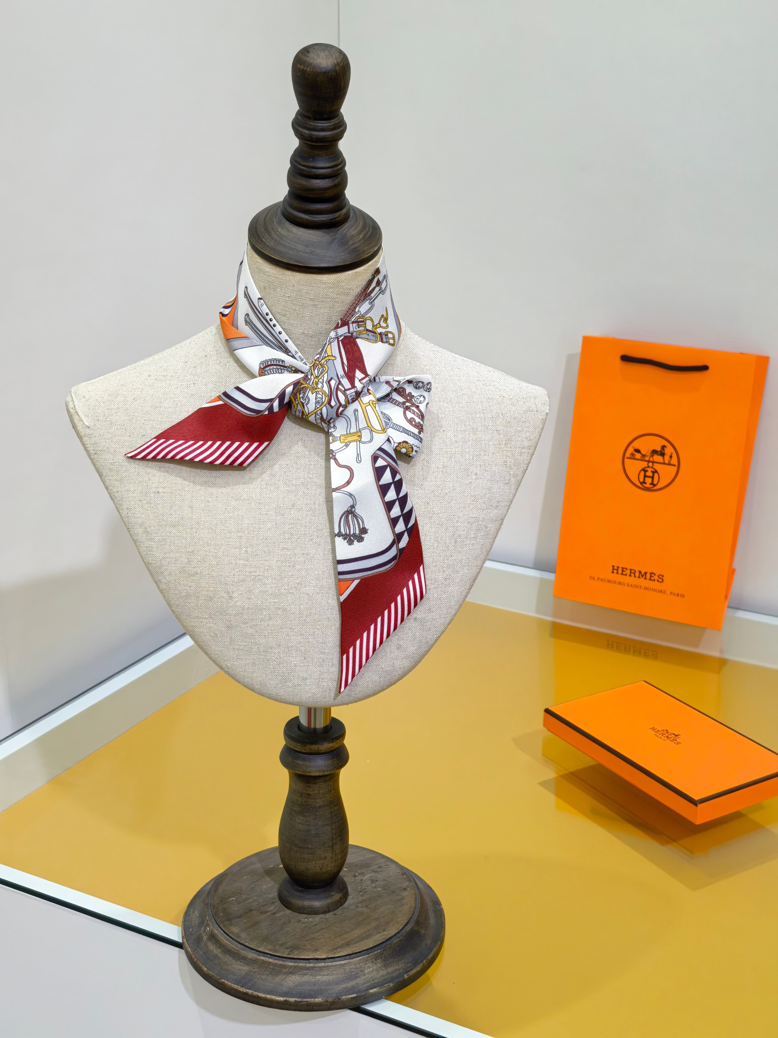 [TOP] HERMES Twilly Scarf 5x86cm - White - 711 Luxury