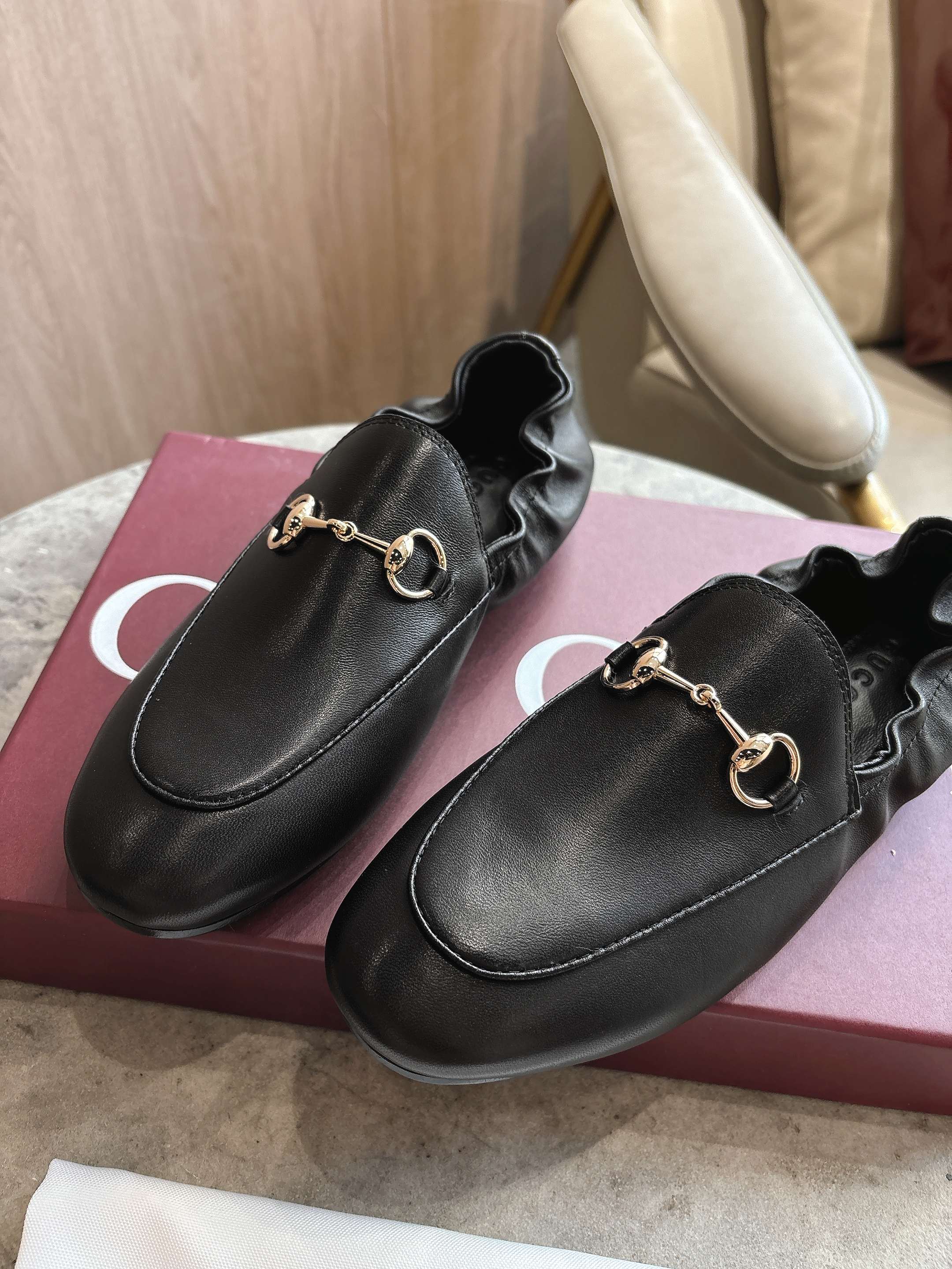 [TOP] GUCCI Loafers - Black - 711 Luxury