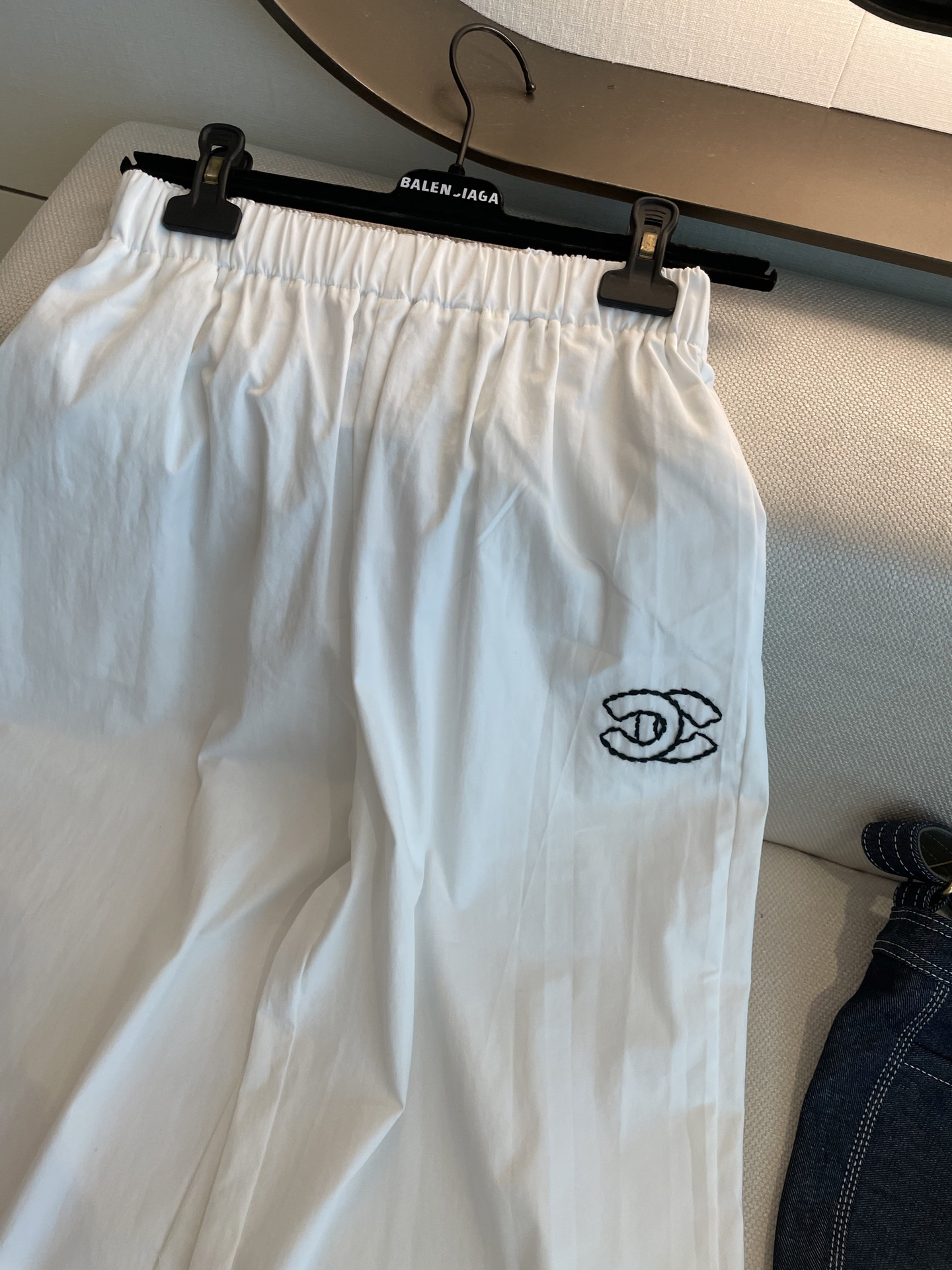 [TOP] CHANEL Pants - White