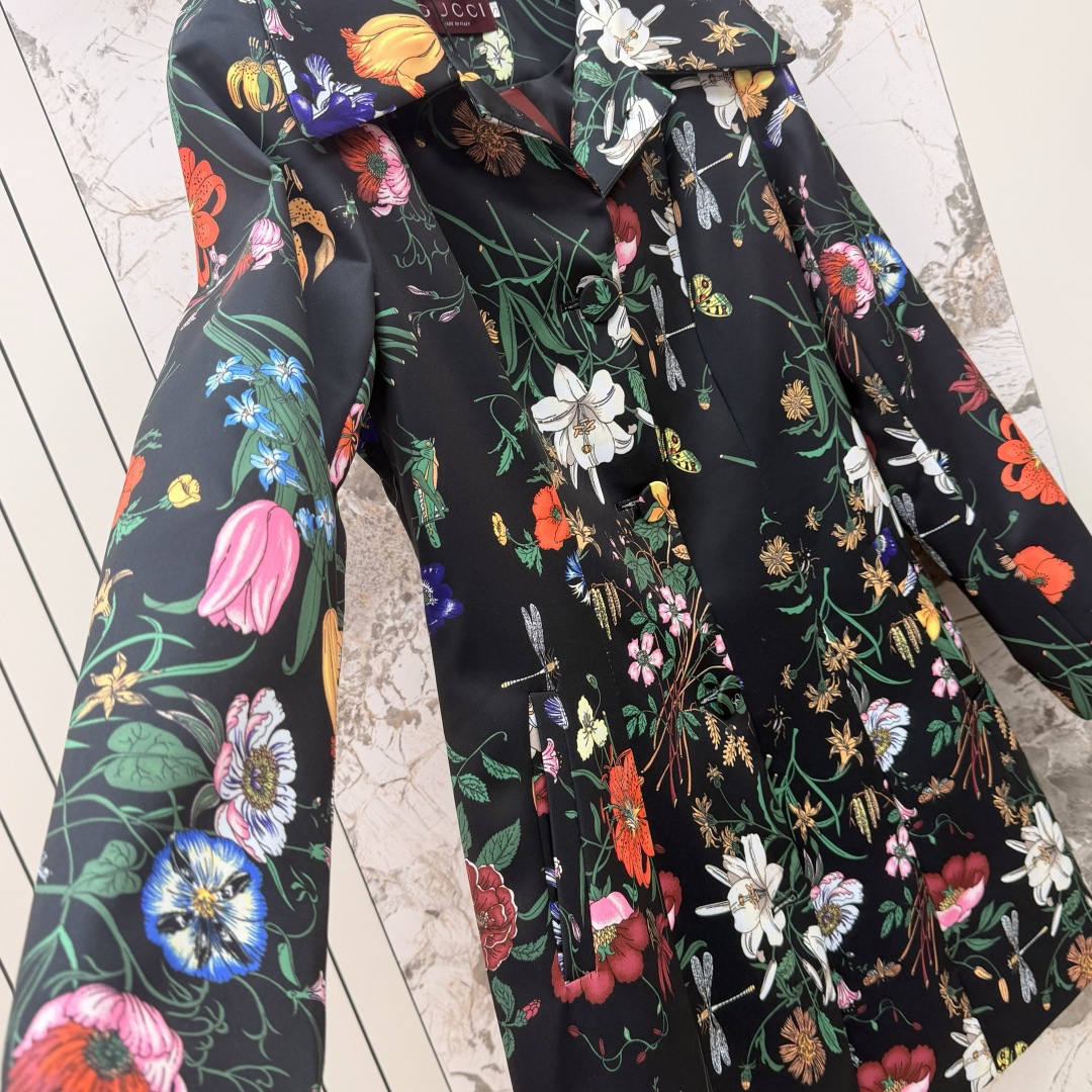 [TOP] GUCCI Coat - Black