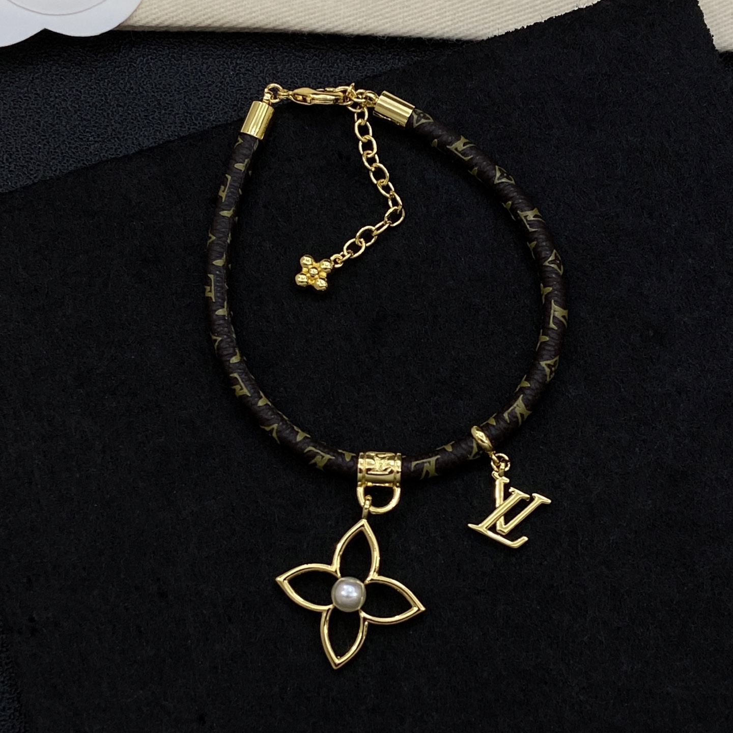 [TOP] Louis Vuitton LV Bracelet - 2 Color - 711 Luxury