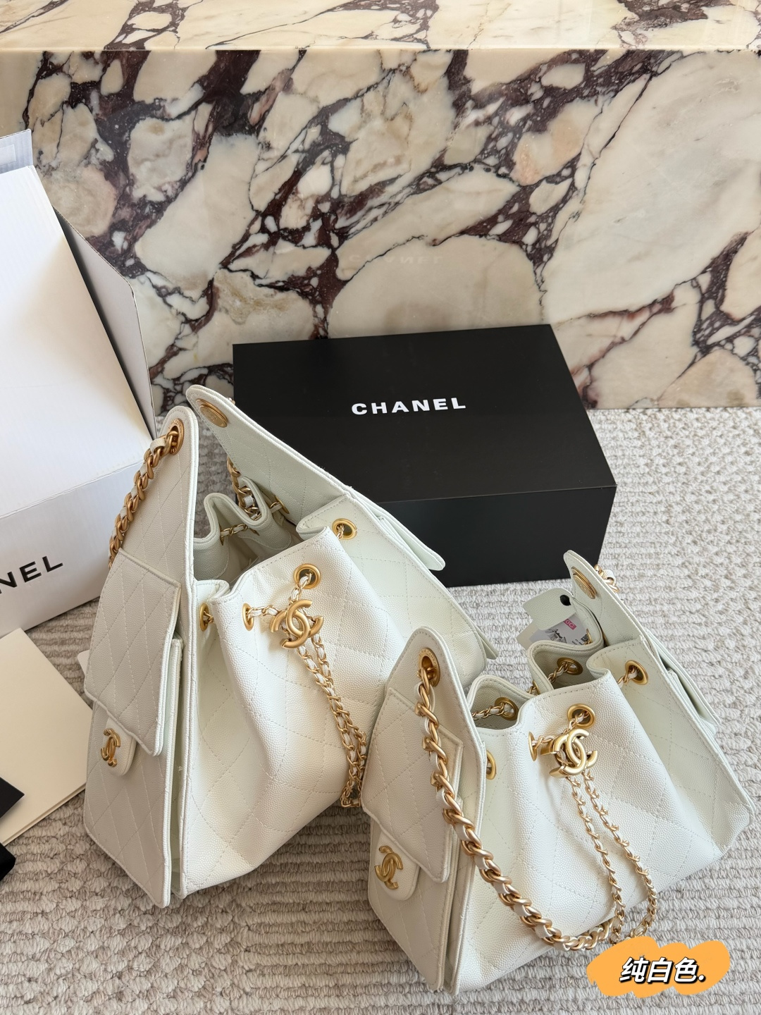 Chanel White Caviar Hobo Bag with Gold Chain and Quilted Design (Replica)