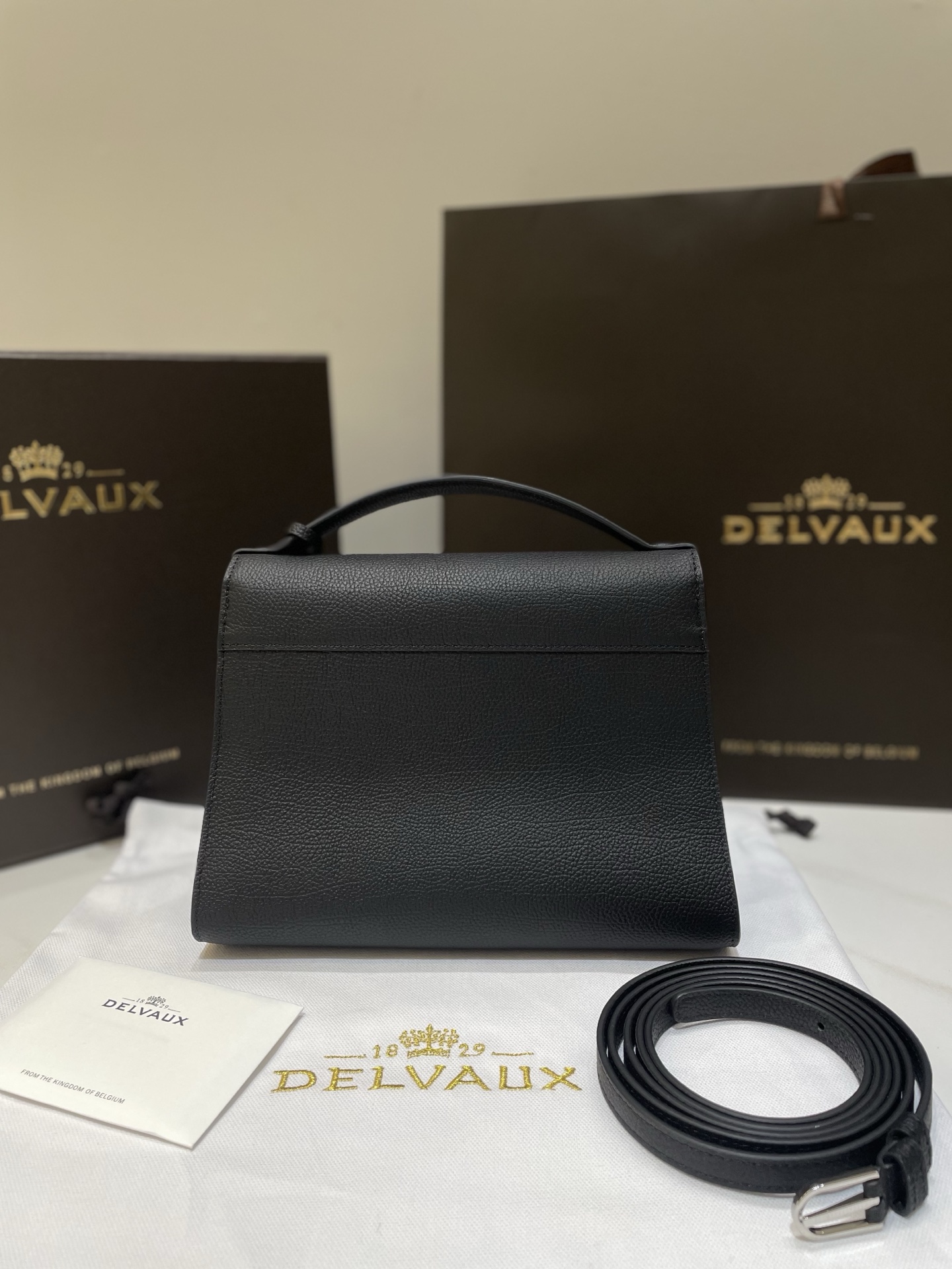 [TOP] Delvaux Tem Bag Cowhide 23x17x6cm - Black - 711 Luxury