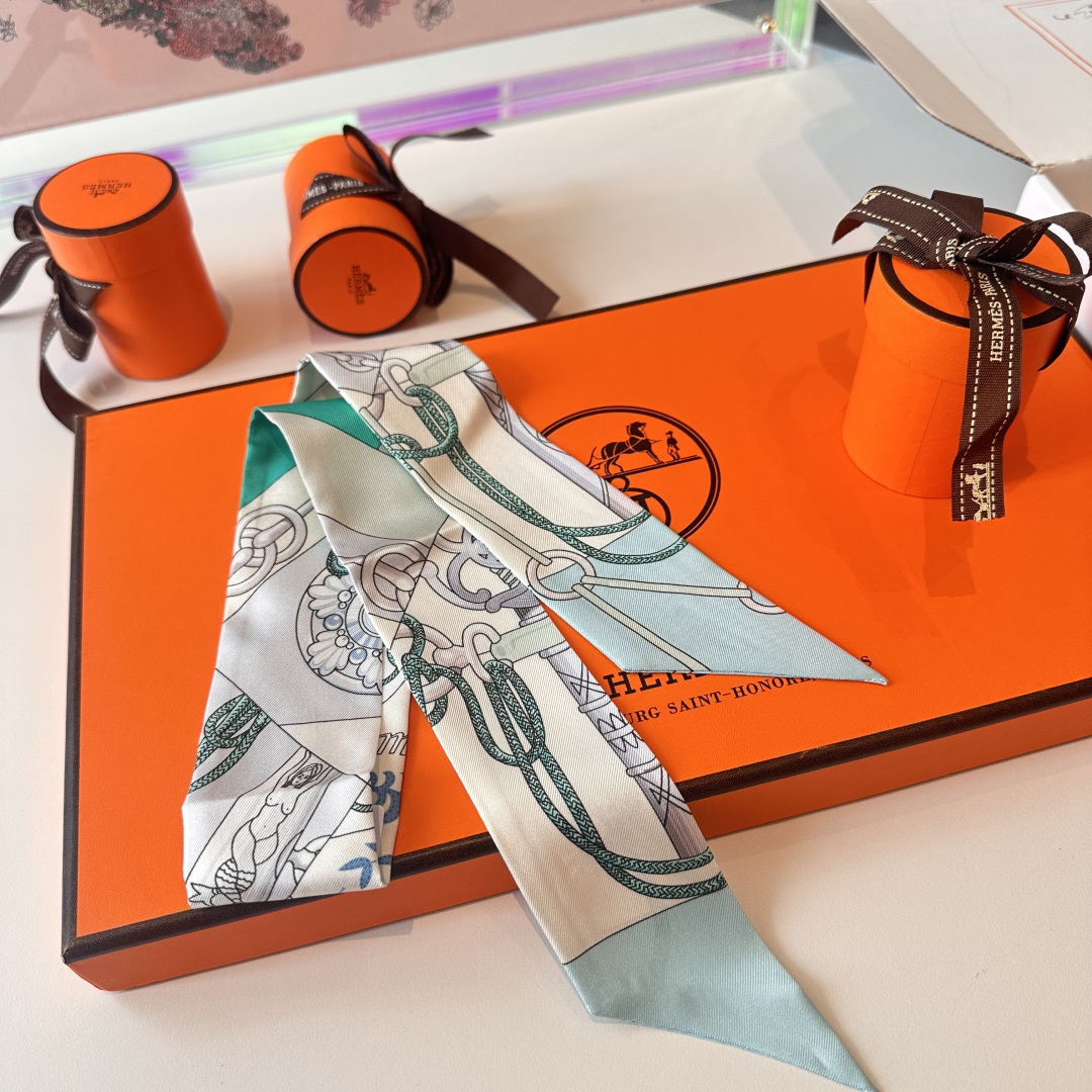 [TOP] HERMES Twilly Scarf - White and Green - 711 Luxury