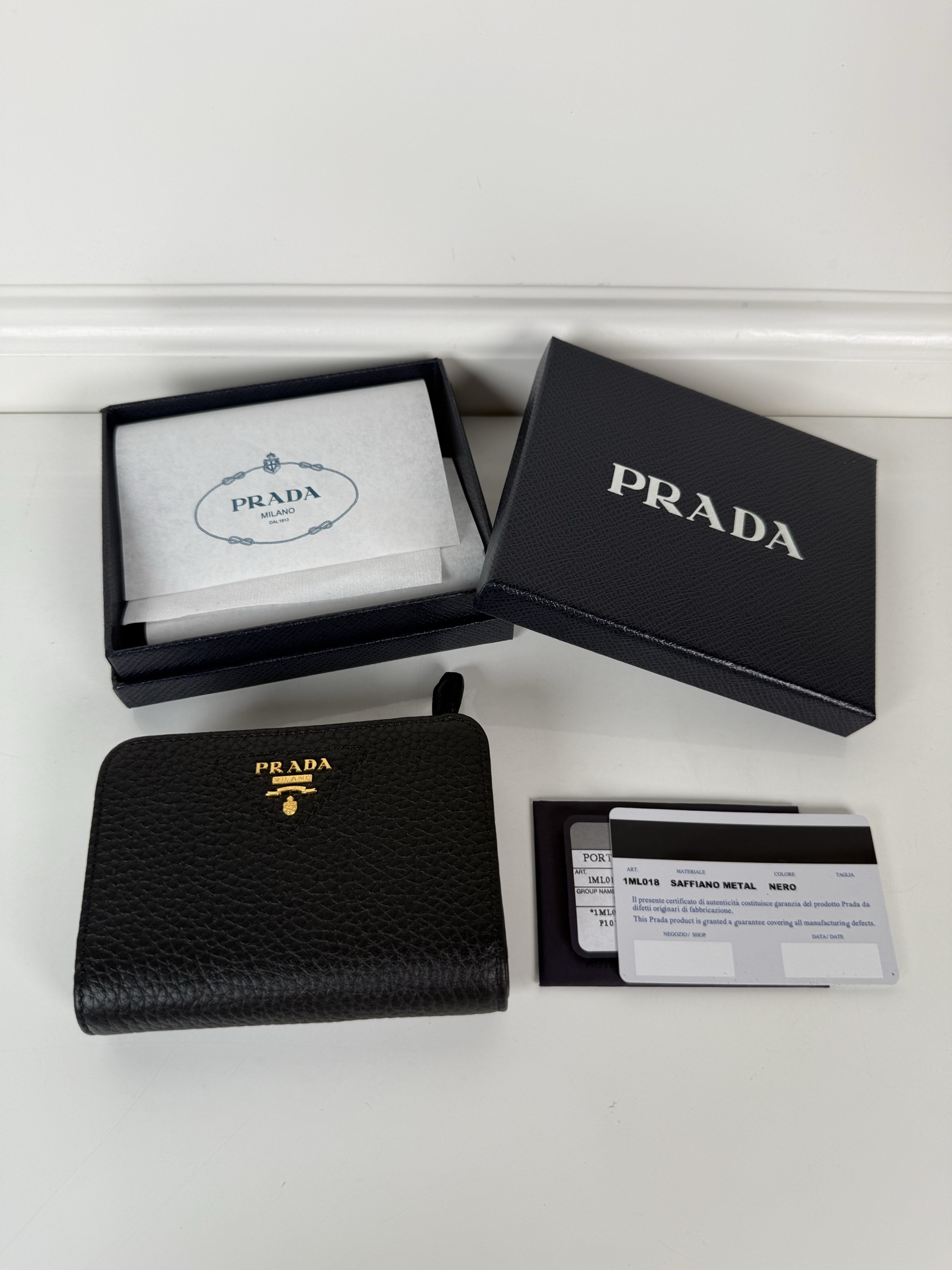 [TOP] PRADA Wallet 12 x 8cm - Black - 711 Luxury