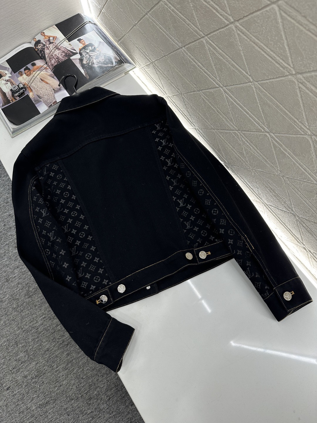 [TOP] Louis Vuitton LV Jacket - Black