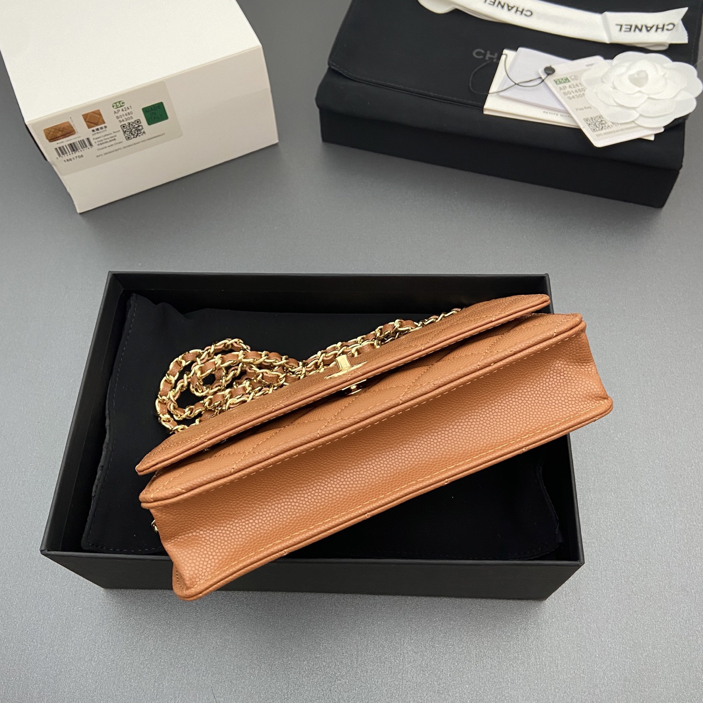 [TOP] CHANEL Woc Bag  20-13-3.5cm - Caramel