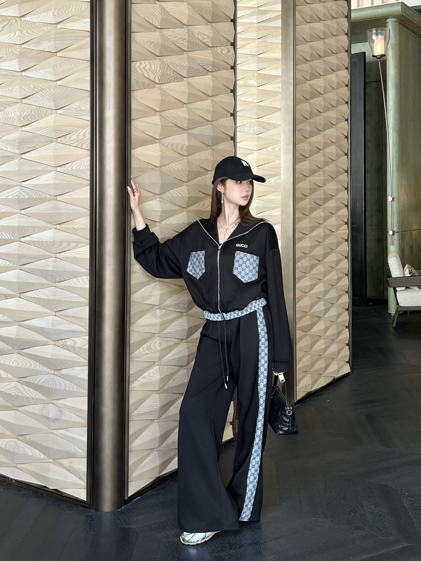 [TOP] GUCCI Tracksuit - Black