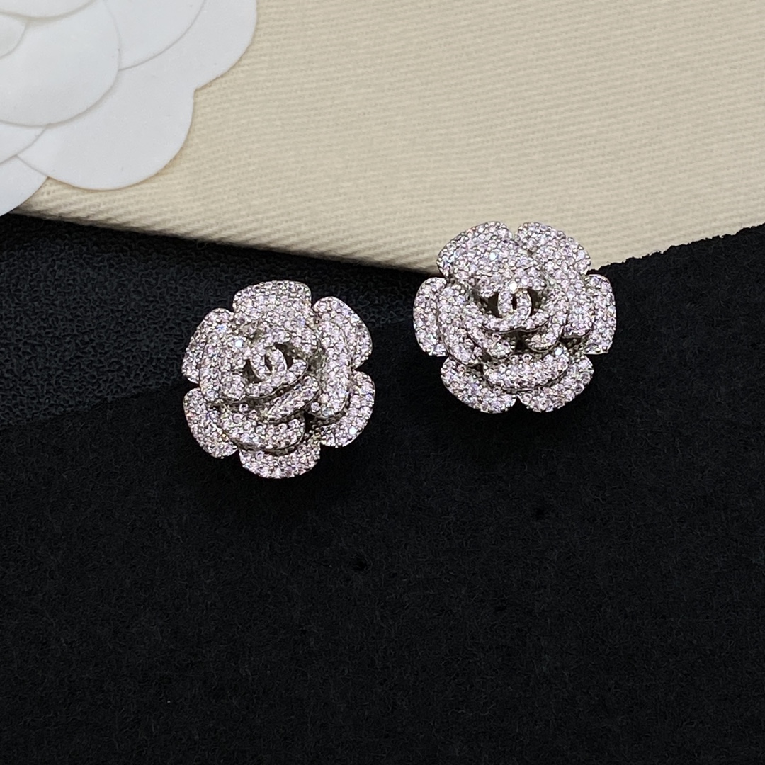 [TOP] CHANEL Earrings - 2 Color