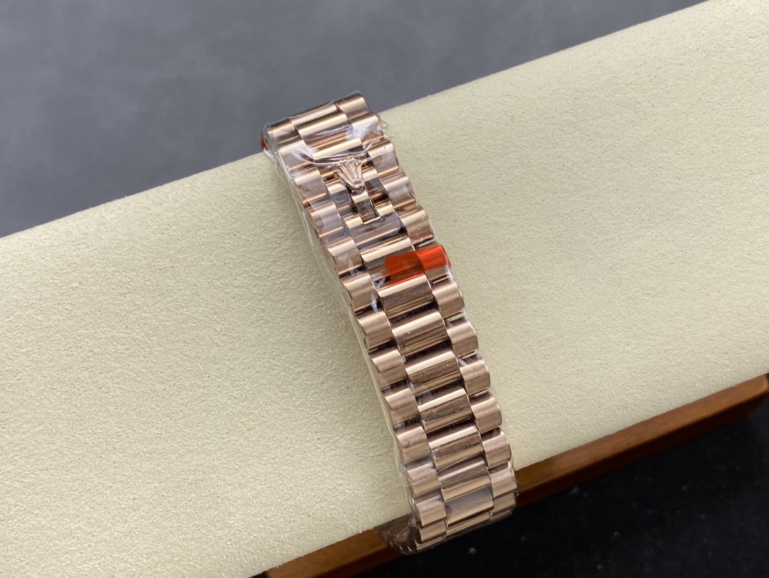 [TOP] ROLEX  Watch 36 mm - Gold