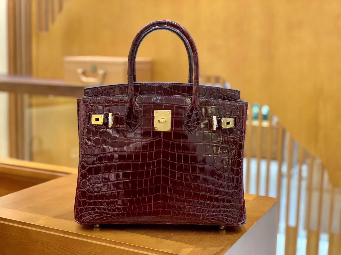 Hermes Birkin 25-30cm Bordeaux wine red Nilius crocodile skin Gold buckle Original honey wax thread Top quality hand sewing In stock