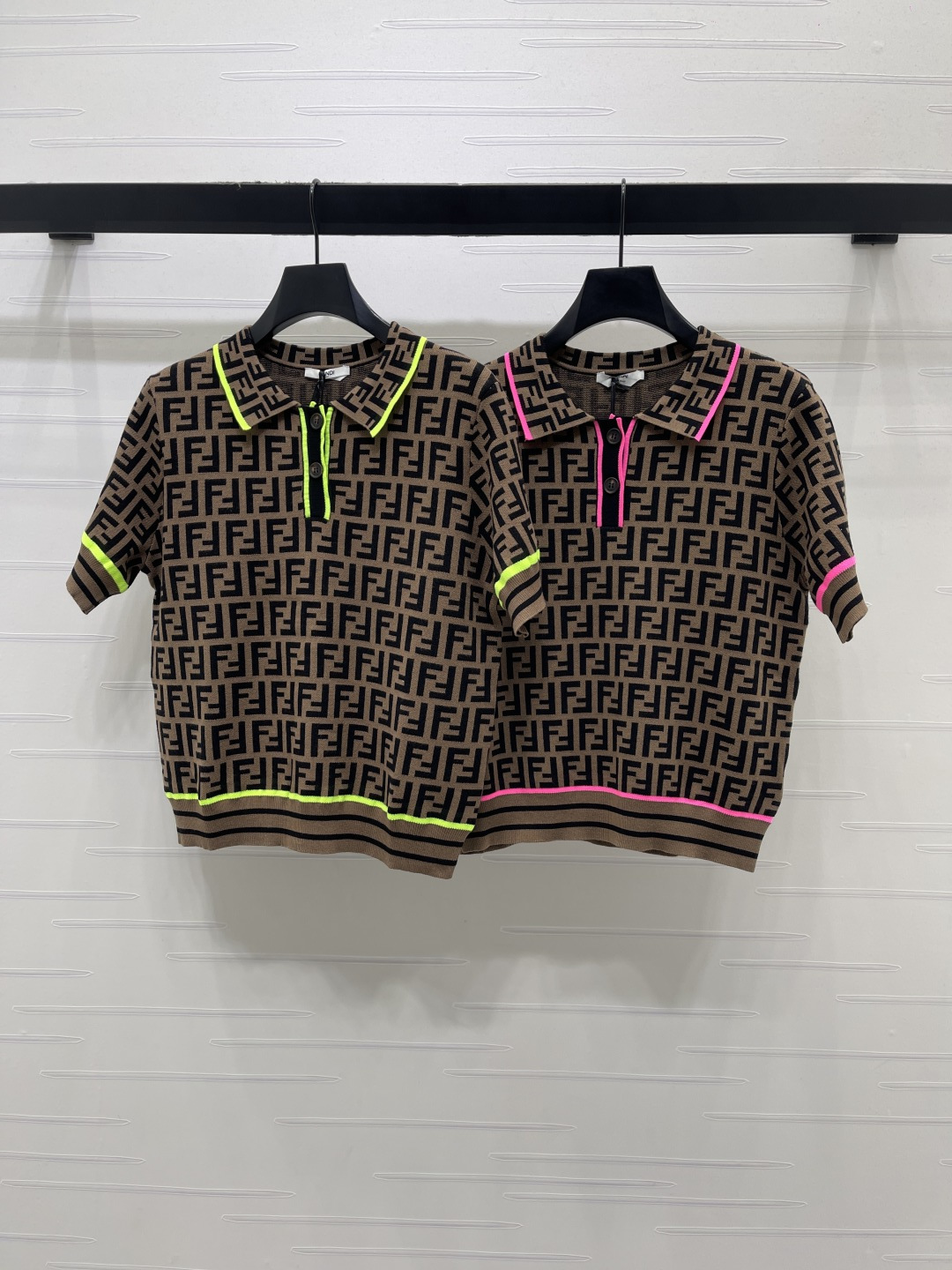 [TOP] FENDI  Jacquard Collar Knit Short-sleeve T-shirt - Brown