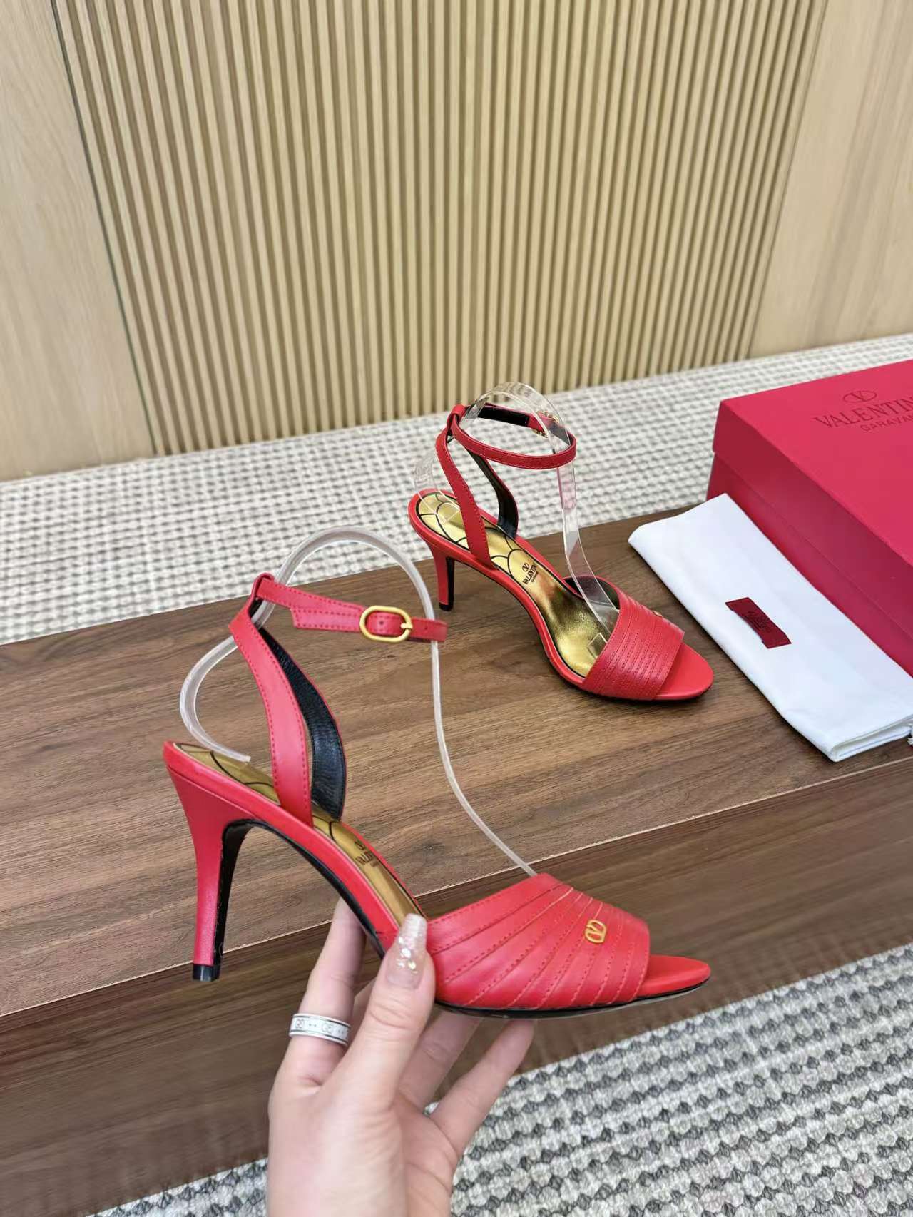 [TOP] VALENTINO High-heeled Shoes  - Red - 711 Luxury
