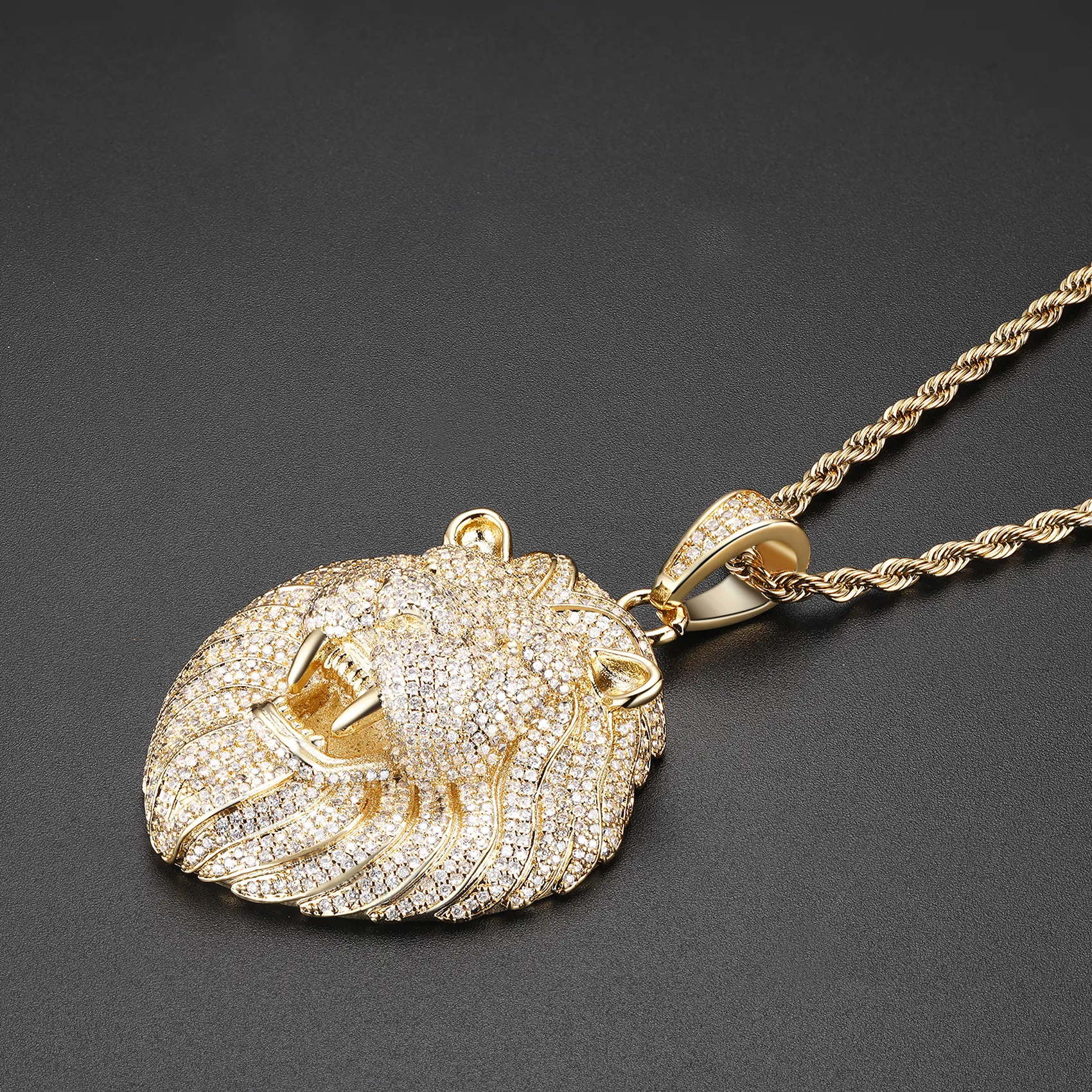 Beast Roaring Lion Head Pendant