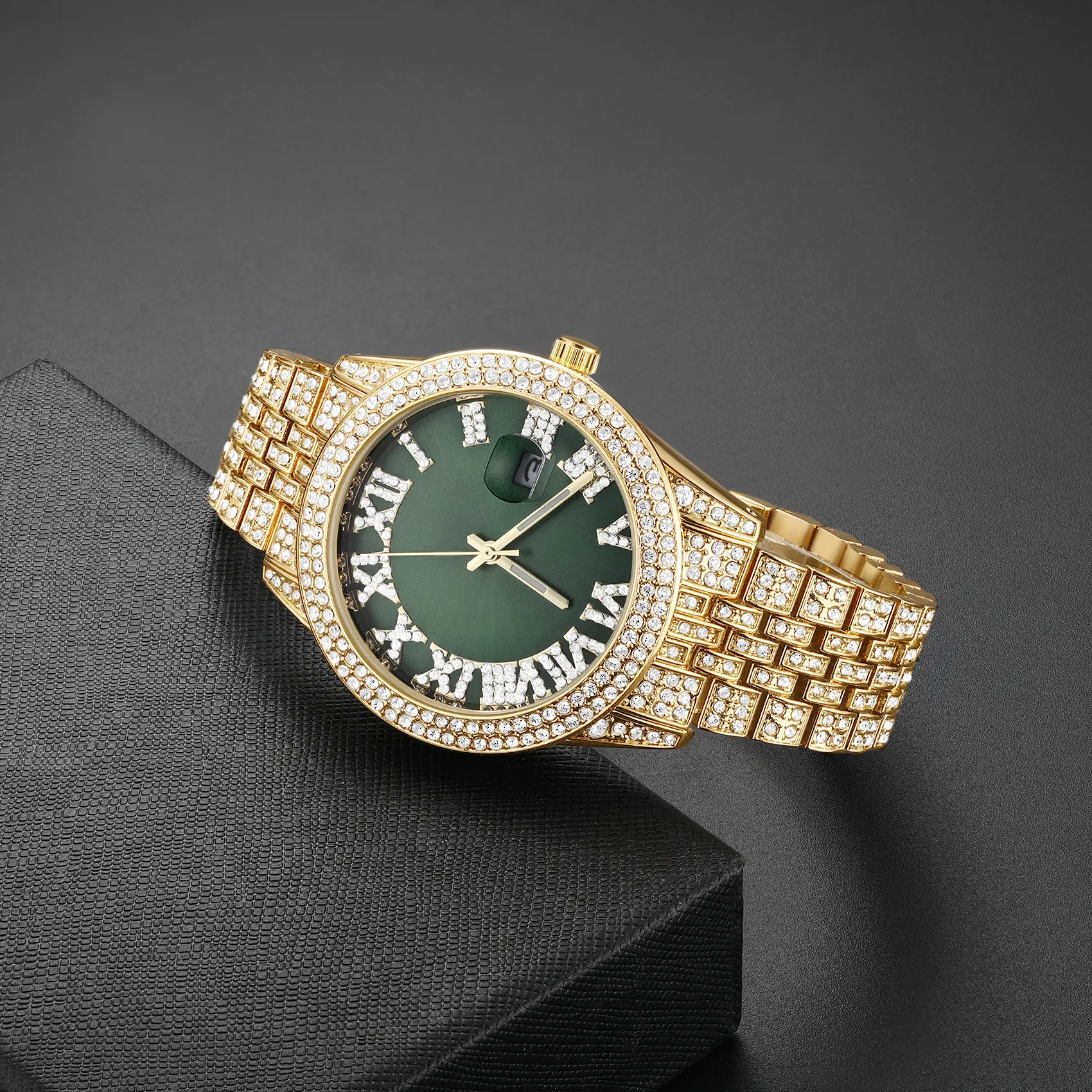 Roman Numerals Round Cut Luminous Water Resistant Men's Quartz Watch