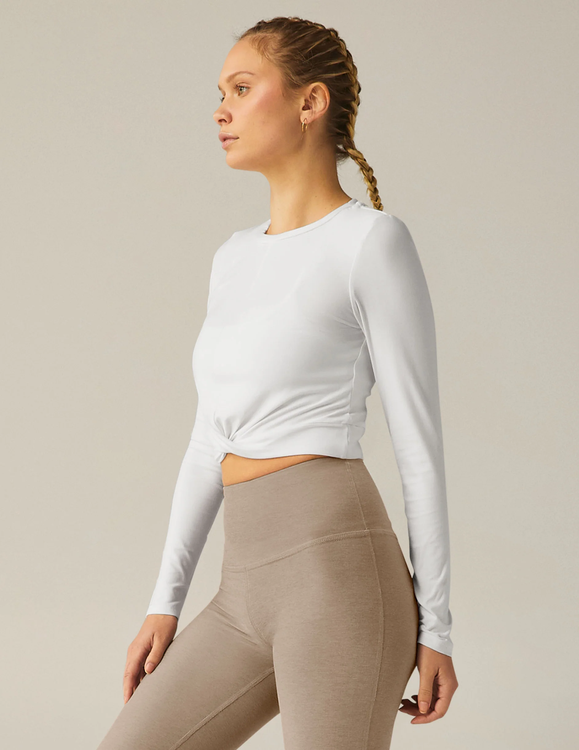 Featherweight Center Stage Cropped Long Sleeve Pullover