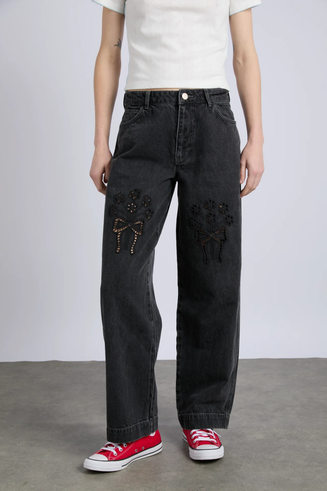 drew jeans- washed black broderie