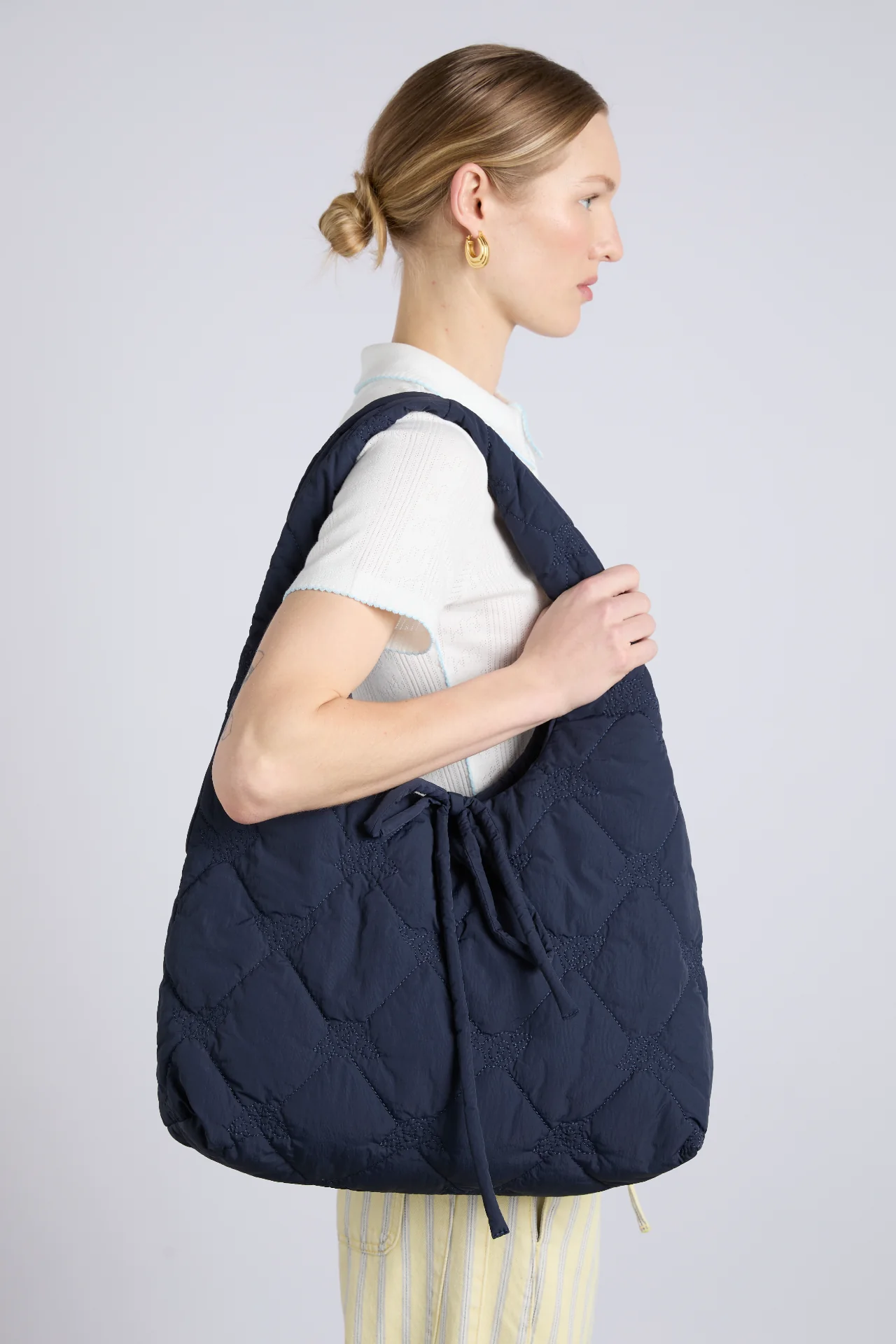roisin quilted hobo bag - navy