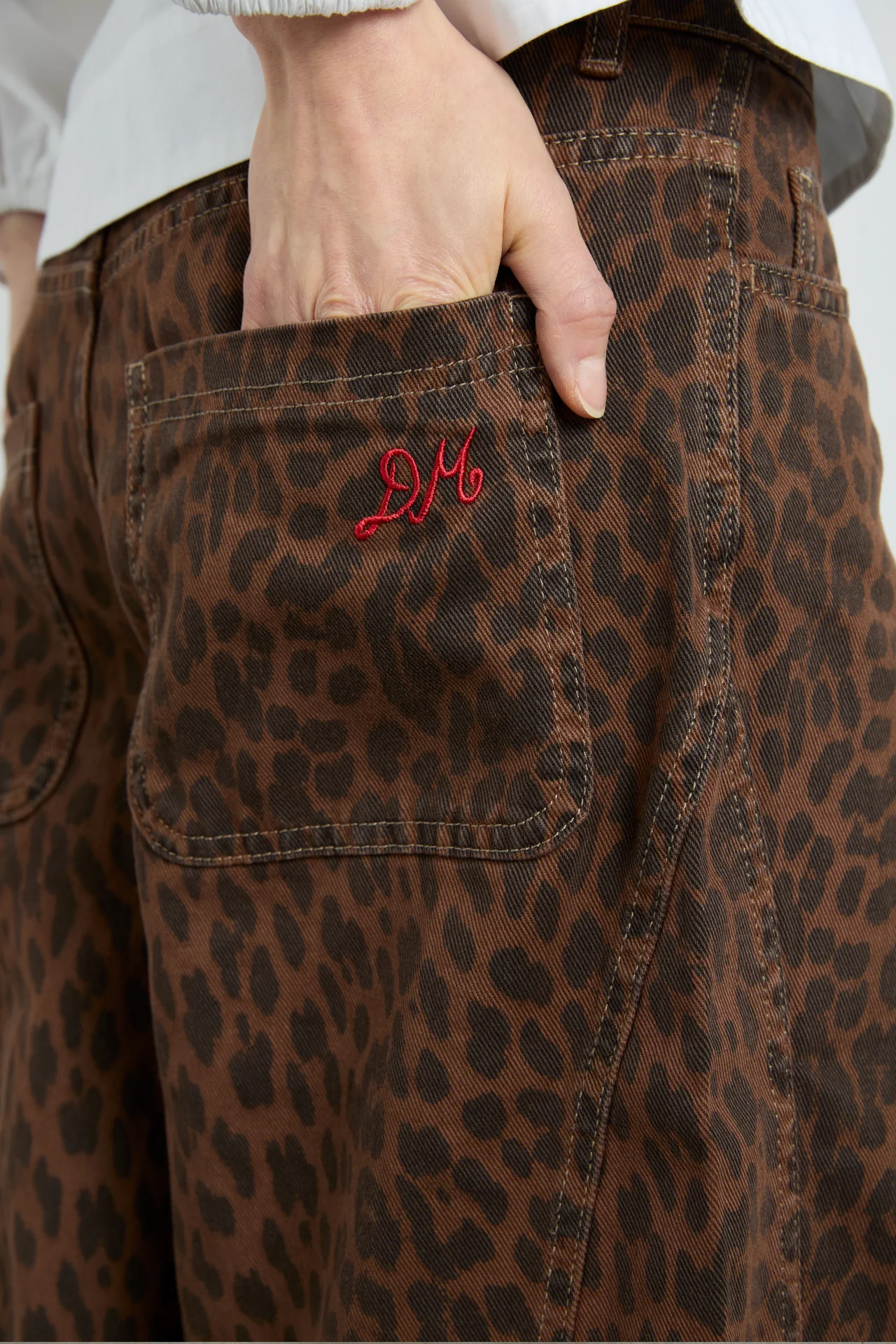 dion jeans - dark leopard overdye