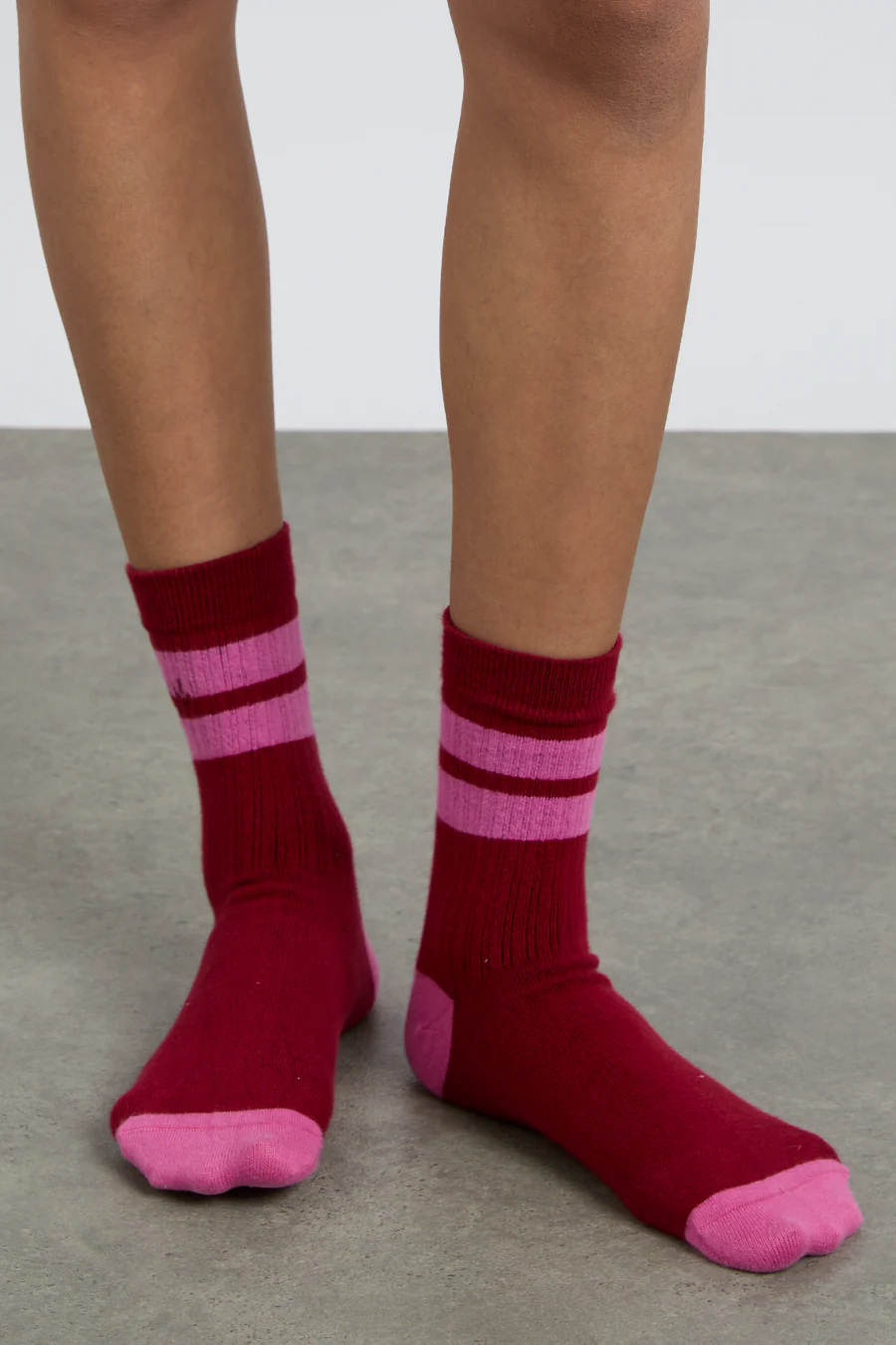 Sporty calf length socks - red & pink stripe