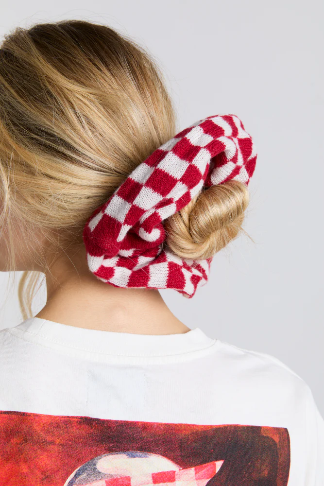 knitted scrunchie in red & ecru gingham
