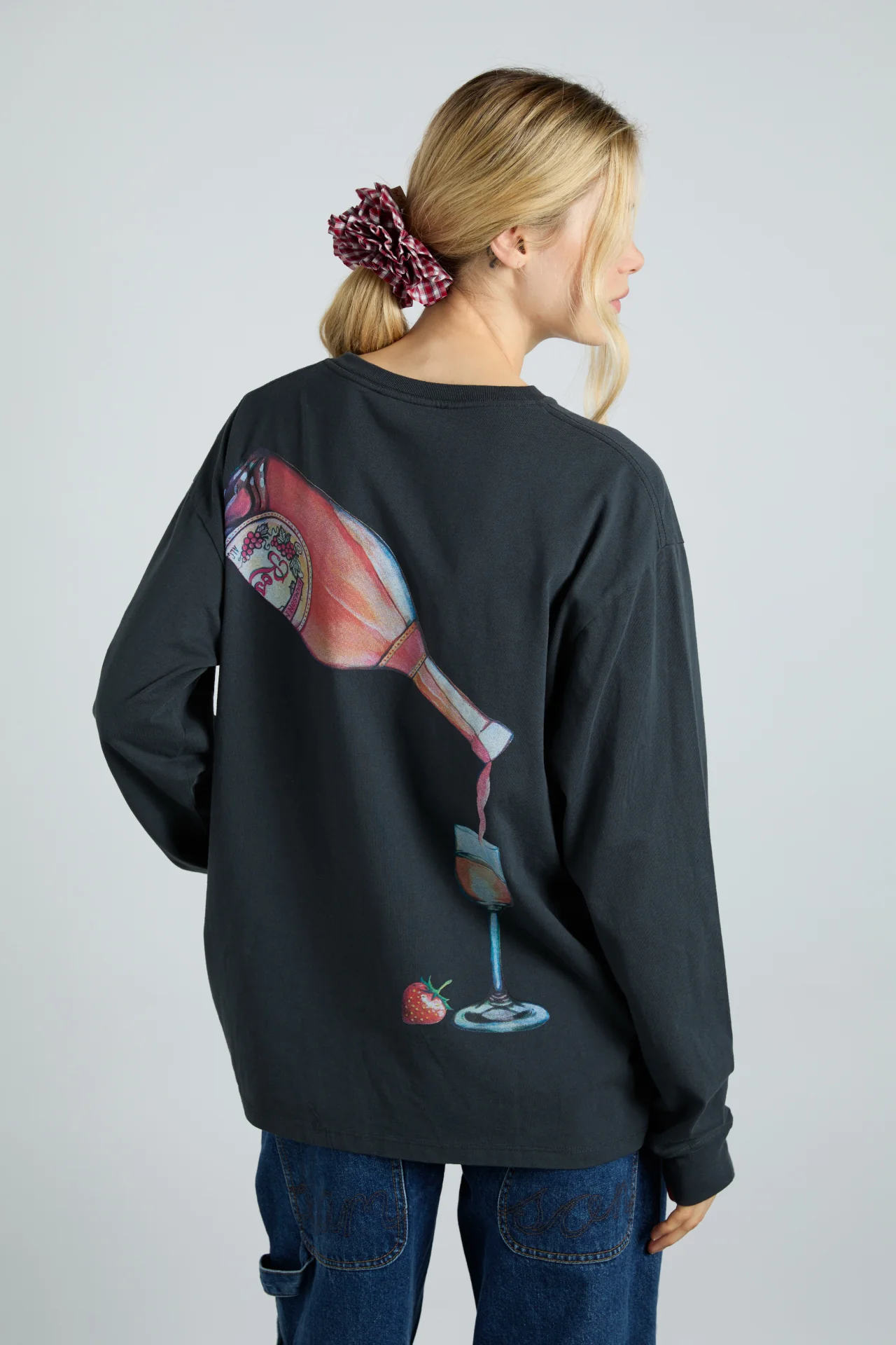 rose wine long sleeve tee- charcoal