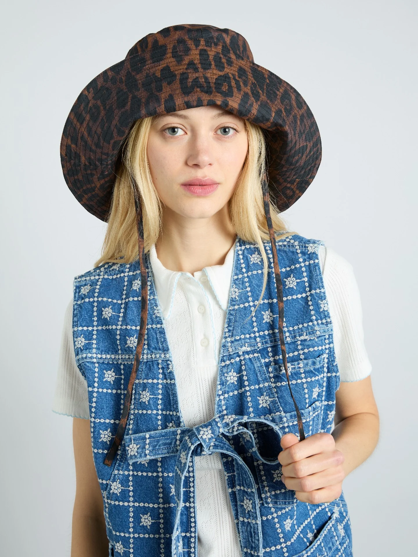 sunhat in dark leopard