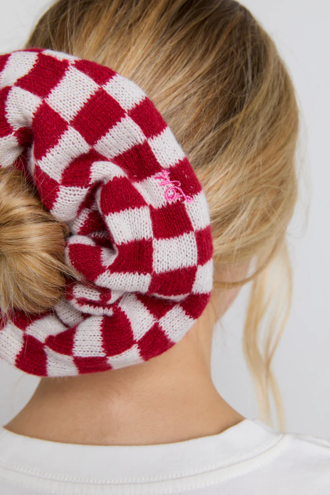 knitted scrunchie in red & ecru gingham