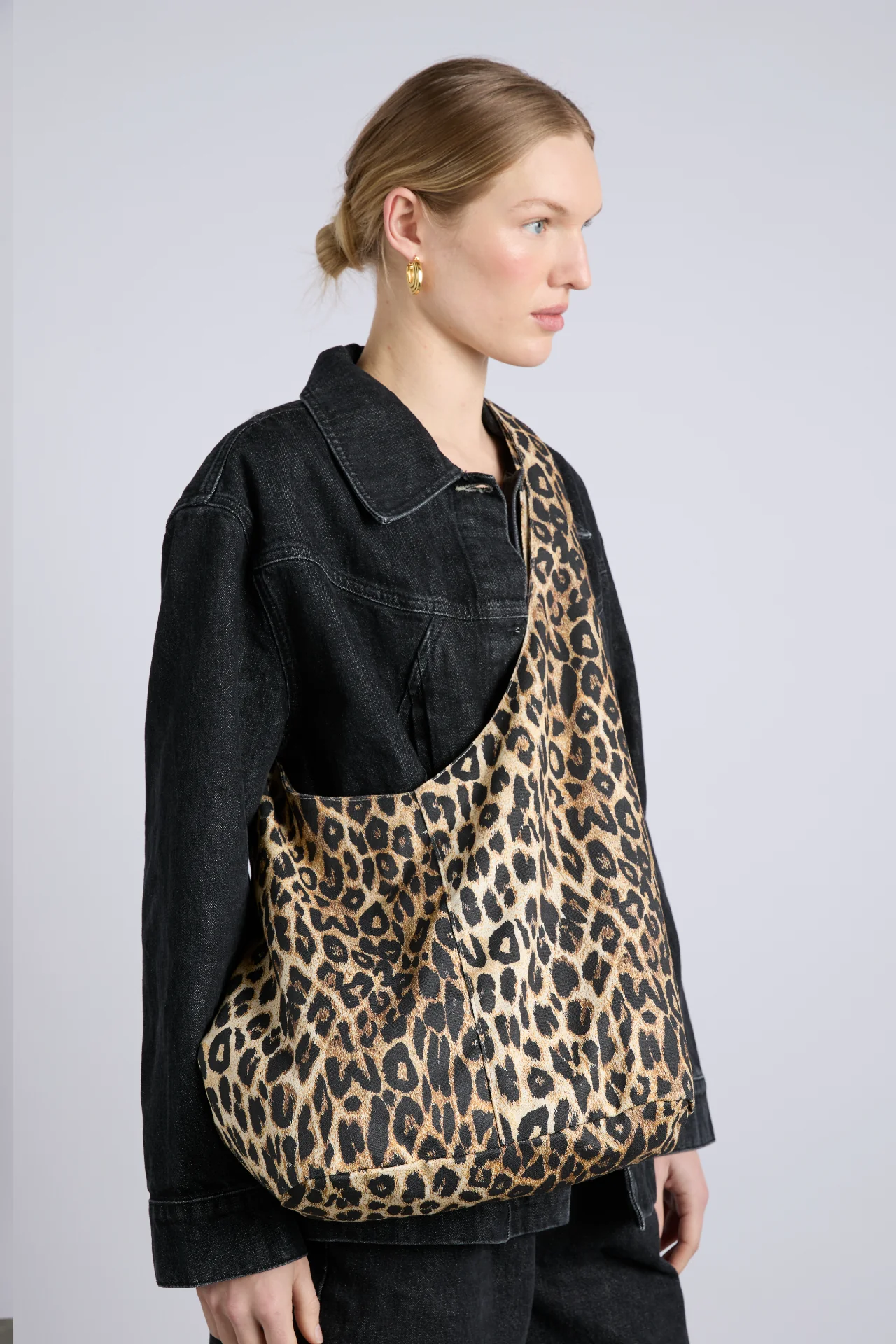 cross body sling bag - leopard