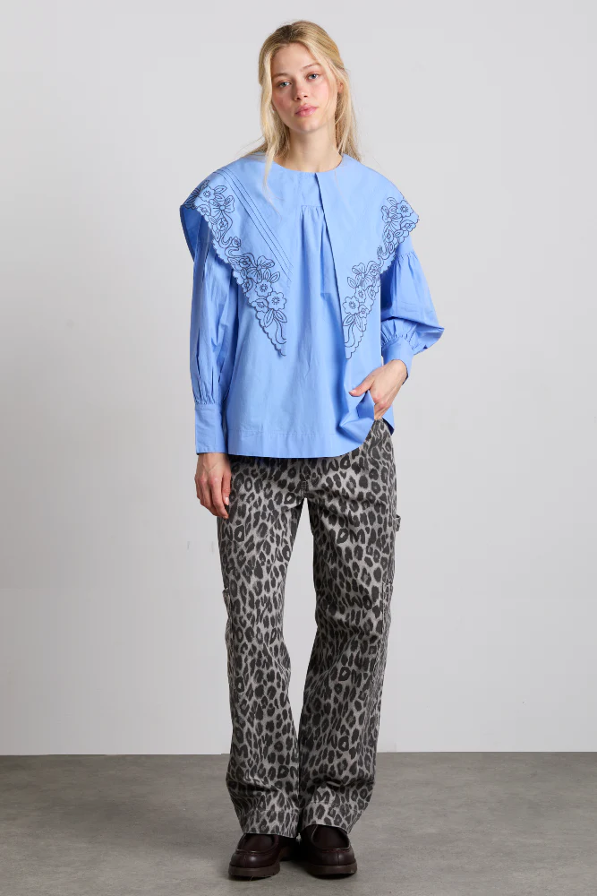 candy embroidered collar blouse - blue